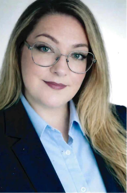 HR-Generalistin bei DISCHER Technik, Portraitfoto